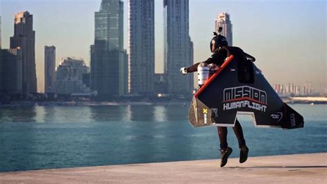 Watch a Jetpack Soar Above Dubai at 250 MPH – Robb Report