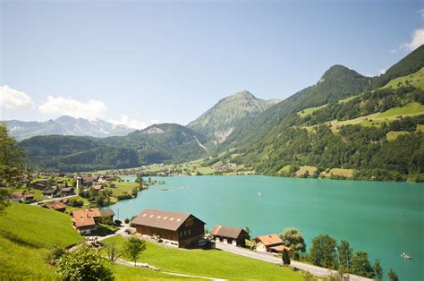 turquoise blue-green lake Switzerland | Moxiblog