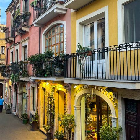 12 Best Things To Do in Taormina Sicily - The Family Conscience