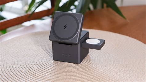 Anker 3-in-1 Cube with MagSafe review: this wireless charger is no square | Digital Camera World