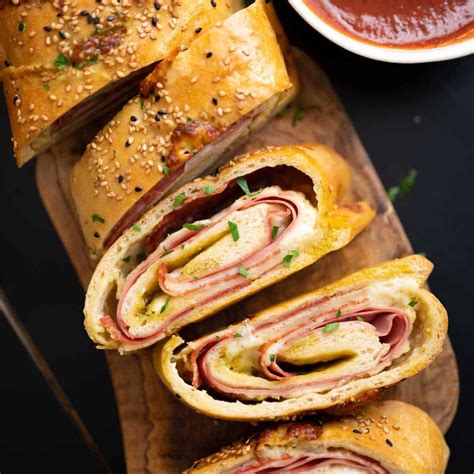 Stromboli Pizza - LadyPearTree