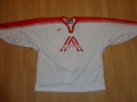 Austria - GARY's INTERNATIONAL HOCKEY JERSEYS