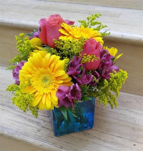 Lily's Garden, Florist in Ann Arbor, Michigan - Flower Bouquet | Ann arbor wedding, Lily garden ...