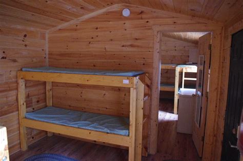 Bedroom in bunkhouse | Learn more about cabins at Virginia S… | Flickr