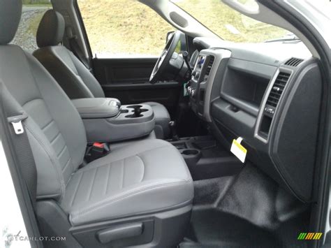 2018 Ram 2500 Tradesman Crew Cab 4x4 Interior Color Photos | GTCarLot.com