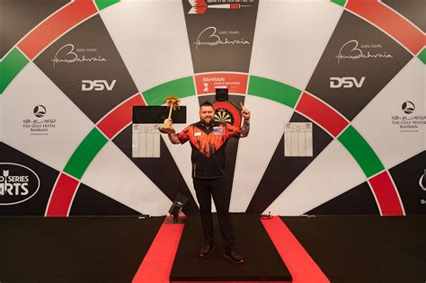 Bahrain Darts Masters glory for classy Smith | PDC