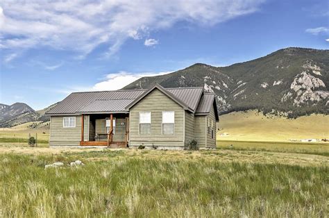 2BR Ennis Cabin w/Breathtaking Mtn. Views! Has Mountain Views and Wi-Fi - UPDATED 2020 ...