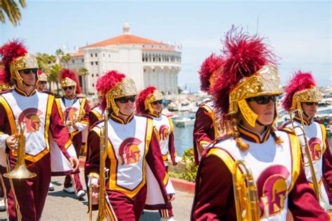 Trojan Marching Band sets sail for its annual Catalina jaunt - USC News