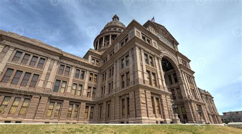 The Texas State Capitol Building 16100957 Stock Photo at Vecteezy