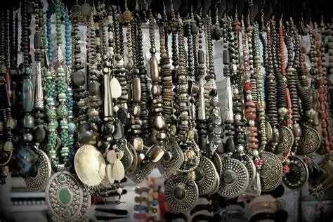 100 THINGS TO DO IN CHENNAI: #21 Shopping in PONDY BAZAR is a must experience.