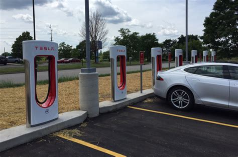 Supercharging a Tesla Model S at a Grocery Store