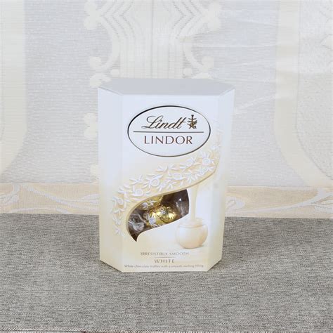 Lindt Lindor White Truffles Chocolate Box – Chocolate Delivery Online