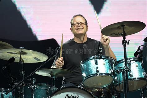 Weezer - Patrick Wilson editorial photo. Image of 2019ndrummer - 188106376