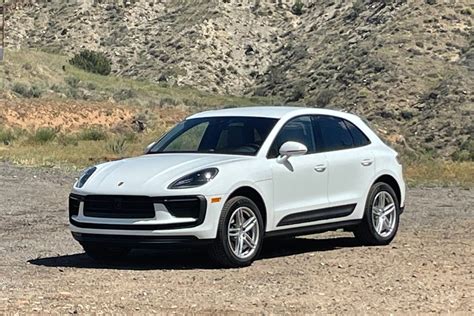 2022 Porsche Macan: Go for the Base - CNET