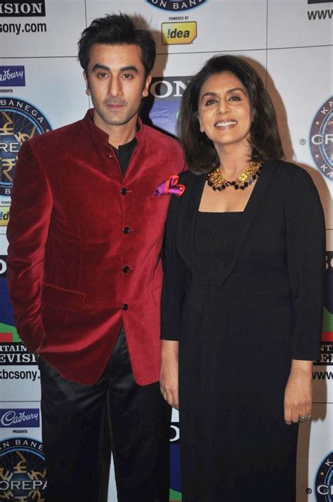 Ranbir Kapoor with mother Neetu Kapoor on the sets of KBC 7 promoting ...