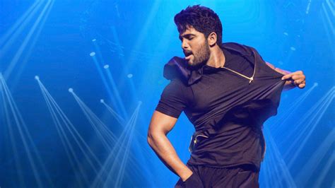 Top 5 ICONIC Songs That Prove Allu Arjun Is The Best Dancer | IWMBuzz