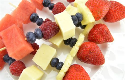 Fruit ‘n Cheese Skewers - Canadian Fashionista