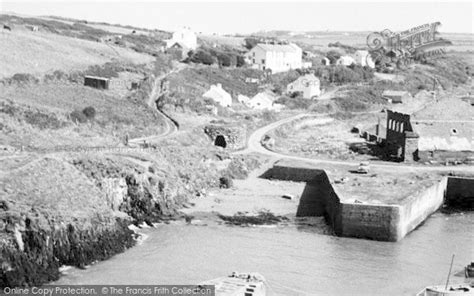 Photo of Porthgain, The Village c.1960 - Francis Frith