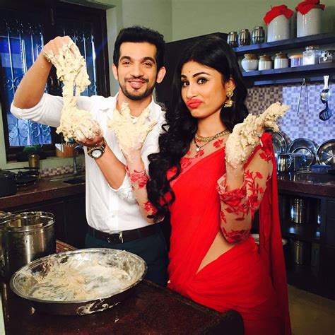 10 Best Behind the Scenes Photos from the sets of Naagin - Colors Tv