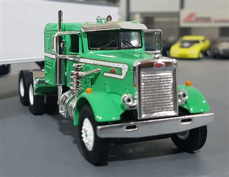 1/64 PETERBILT GREEN/WHITE AND TRAILER DIECAST MADE BY FIRST GEAR DIEC – TUFFTRUCKS SCALE MODELS