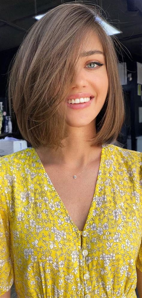 35 Sleek and Chic Bob Hairstyles : Chic Brown Hair Side Part Bob