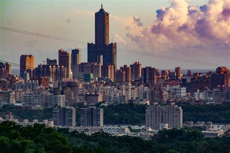 Kaohsiung 85 Sky Tower 高雄八五大樓 - Foreigners in Taiwan - 外國人在臺灣