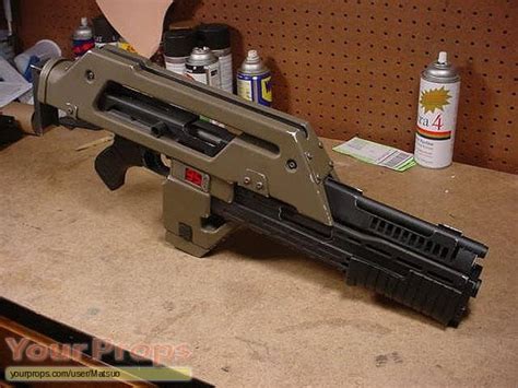 Aliens Pulse Rifle replica prop weapon