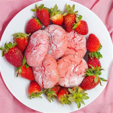 7 Delicious Strawberry Specialties In Baguio That We're Craving Right ...