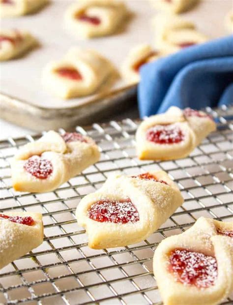 Raspberry Bow Tie Cookies | Recipe | Easy puff pastry, Cookies recipes christmas, Kolachi recipe