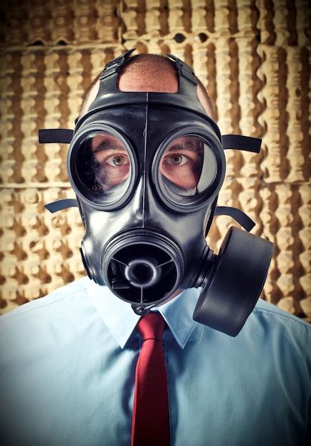 Premium Photo | Man with gas mask