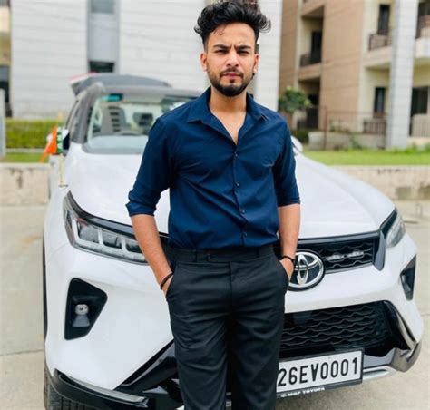 Elvish Yadav Used to Rent Luxury Cars, Has a WagonR on Loan – Youtuber’s Father » Car Blog India