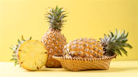 Why The Top Of A Pineapple Is Called A Crown (And How To Remove Them)