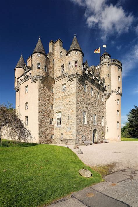 1361 best MEDIEVAL CASTLES images on Pinterest | Castles, History and Middle ages