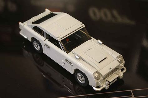 Video: Lego releases James Bond Aston Martin DB5 – with standard ejector seat | Motoring Research