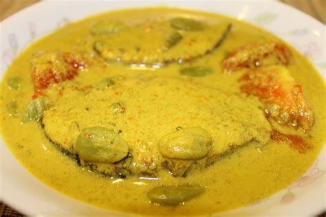 Masak Lemak Cili Padi Ikan Tenggiri dan Petai - Azie Kitchen