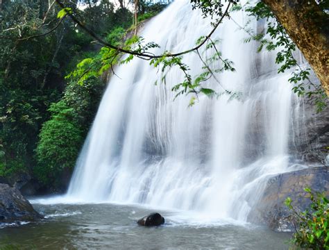 8 Silvery Waterfalls In Coorg That Are Waiting To Be Explored