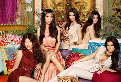 Watch Keeping Up With the Kardashians Season 5 | Prime Video