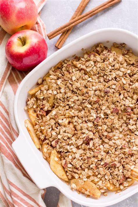 Healthy Apple Crisp | The Clean Eating Couple