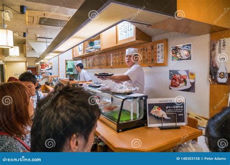 Sushi Restaurant, Tsukiji Central Fish Market, Tokyo Editorial Stock ...