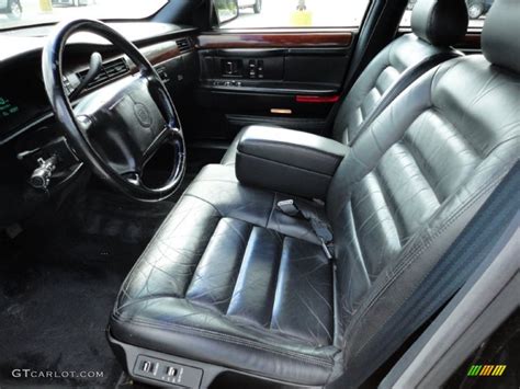 Black Interior 1995 Cadillac DeVille Sedan Photo #54442200 | GTCarLot.com