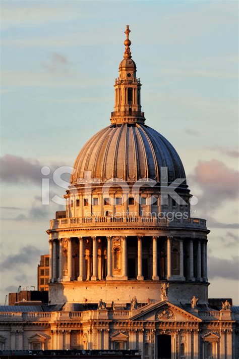 ST Paul's Cathedral Dome Stock Photos - FreeImages.com