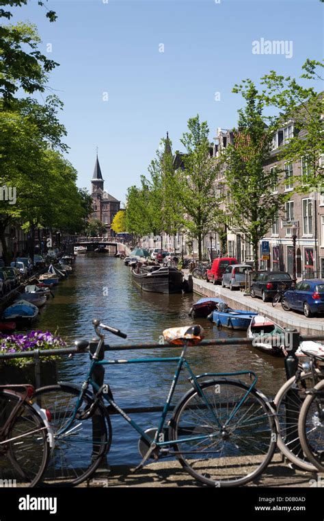 Canal in centrum of Amsterdam (Jordaan Stock Photo - Alamy