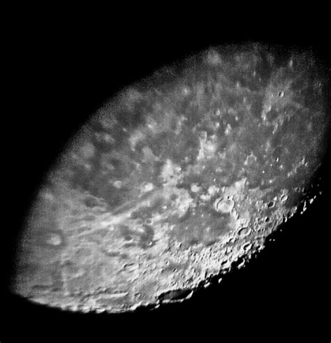 Moon crater attempt : r/astrophotography