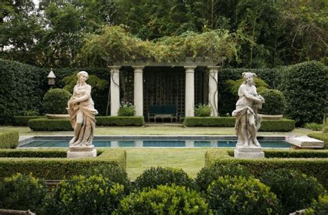 How To Find The Best Placement For Your Garden Statues