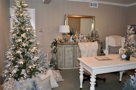 The Classic - Sacred Heart Holiday Home Tour