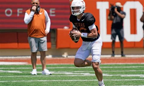 Arch Manning shines during Texas’ scrimmage