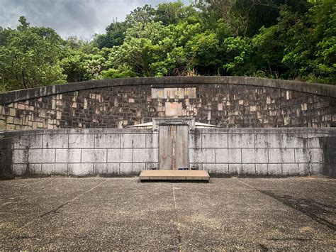 Tomb of Sun Fo, son of Dr. Sun Yat-sen and former Premier of the Republic of China : r ...