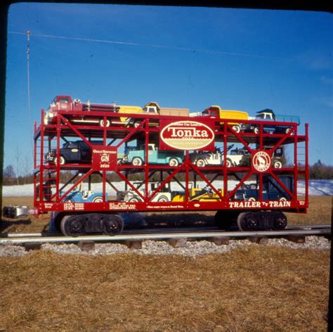 File:Atkinson Railroad new car carrier 1966.jpg - IBLS