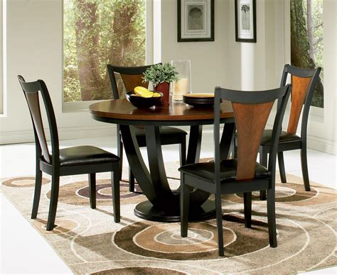 Round Dining Room Table Sets : Dining Room Tables For Sale : Amish Made Solid Maple Dining Room ...