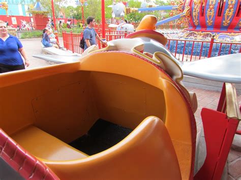 Dumbo Photo-Op Now Open at Storybook Circus | The Disney Blog